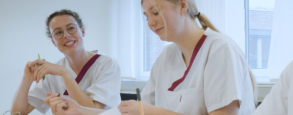 Pflegeakademie St. Anna Papenburg - Vergütung und Urlaub